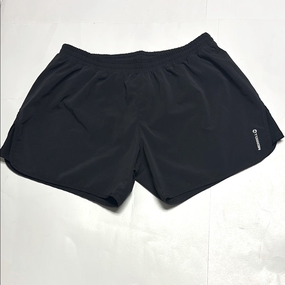 Merrell women’s black running shorts size large